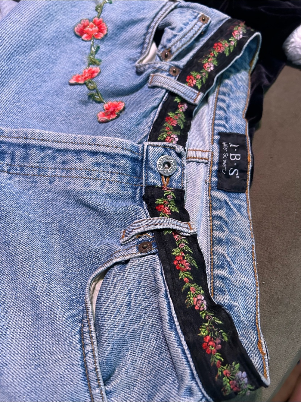 ABS Allen Schwartz Light Blue Denim Boot Cut Jeans with Floral Embroidery - Picture 3 of 6